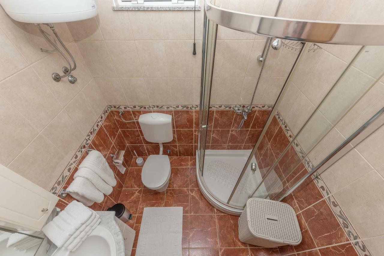 Apartmani Zara & Maris Gradac  Exteriér fotografie