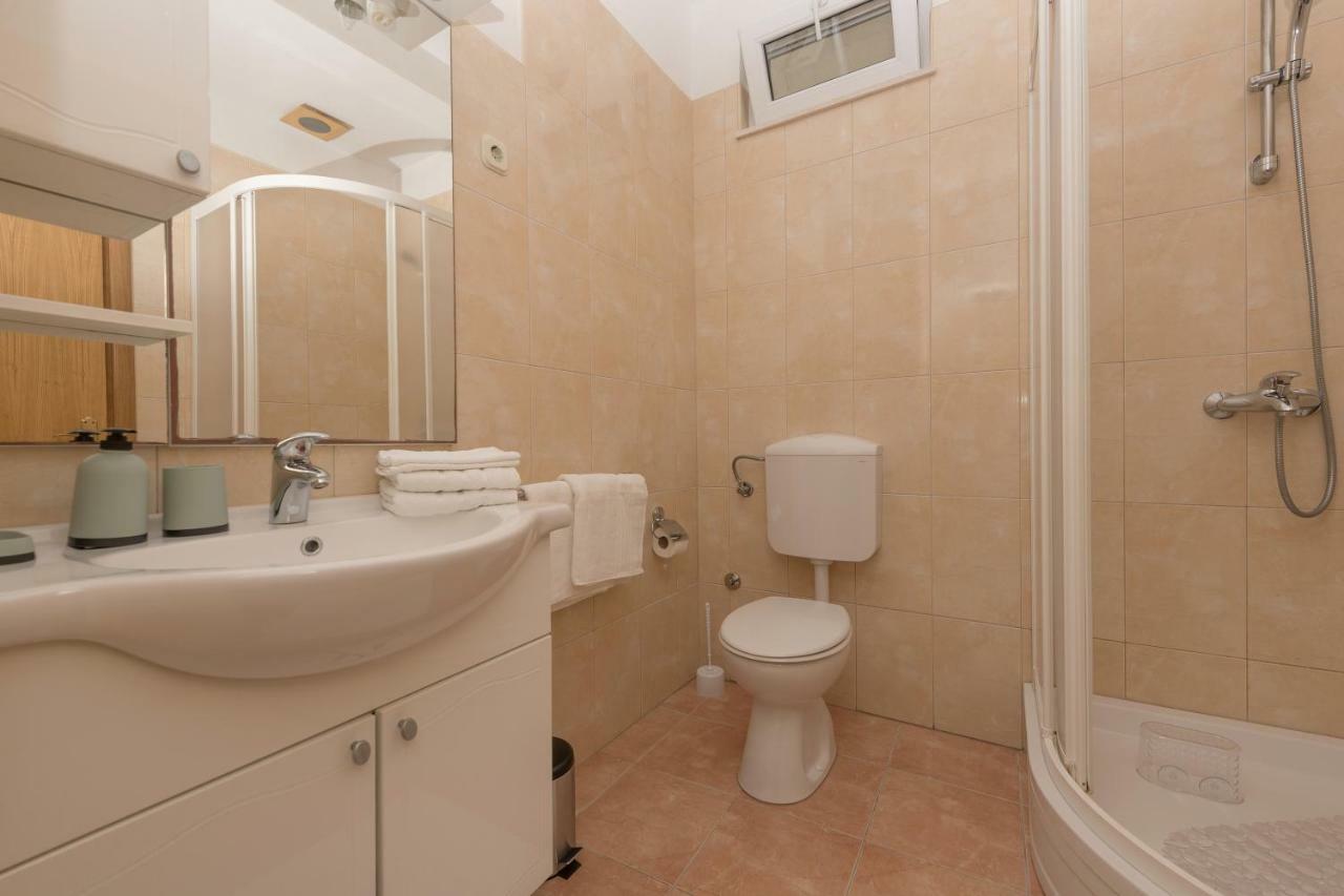 Apartmani Zara & Maris Gradac  Exteriér fotografie