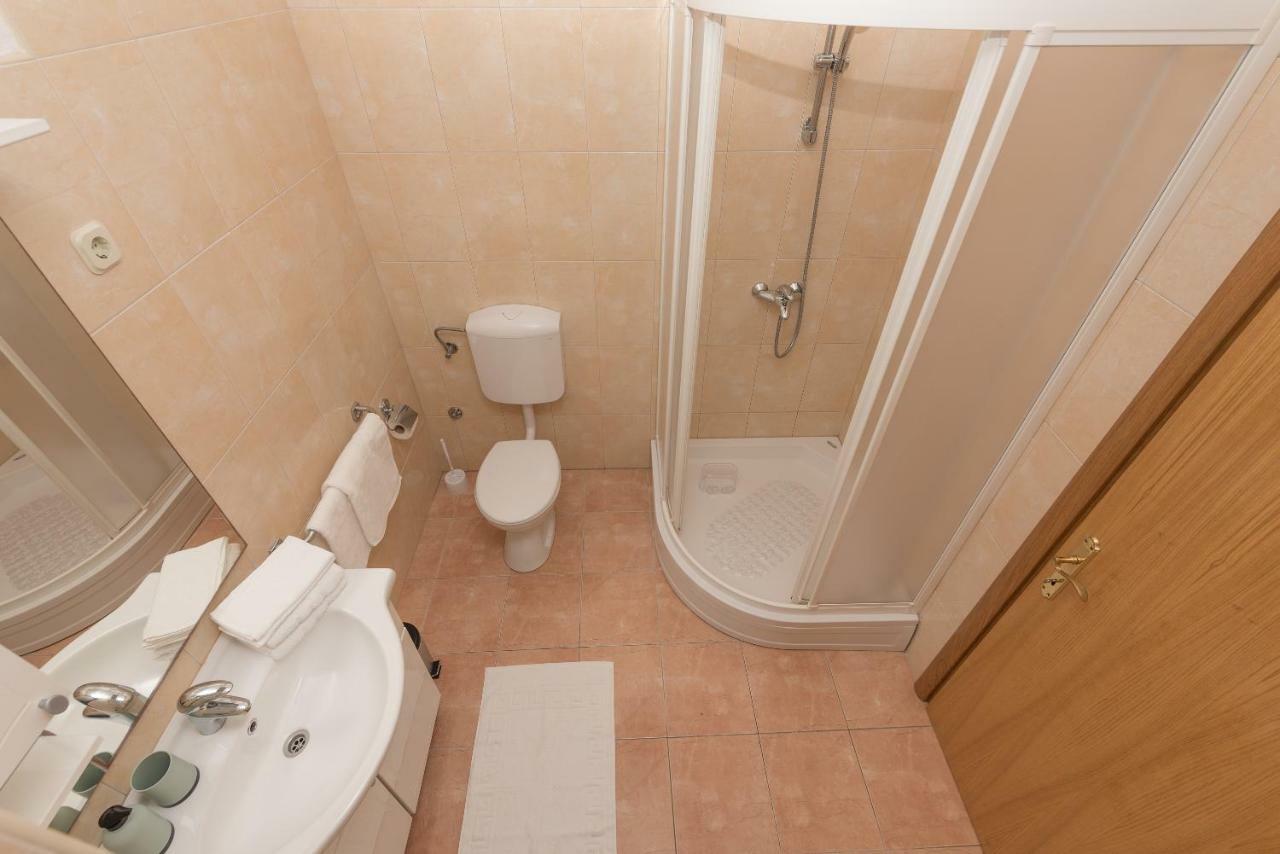 Apartmani Zara & Maris Gradac  Exteriér fotografie